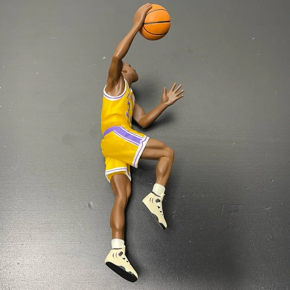 Vintage 1997 Hallmark‎ Lakers Magic Johnson #32 Christmas Ornament